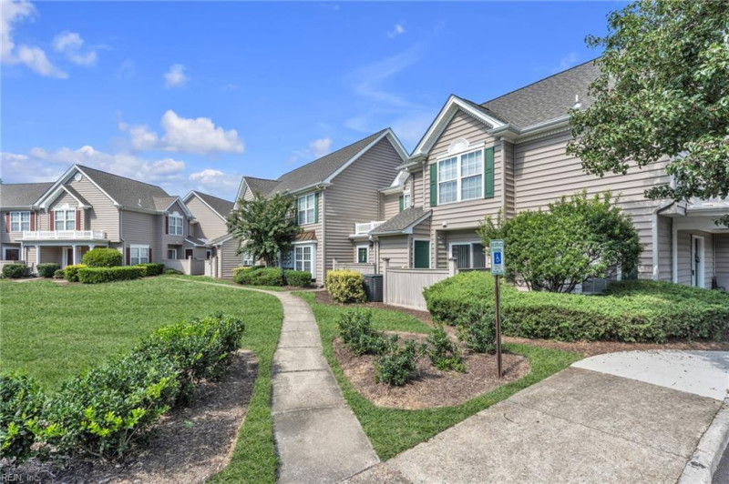 Photo 31 of 43 residential for sale in Chesapeake virginia