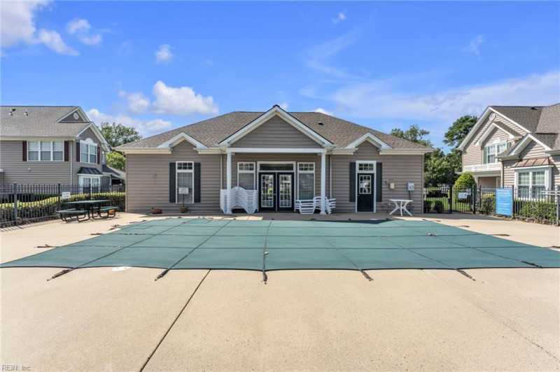 Photo 33 of 43 residential for sale in Chesapeake virginia