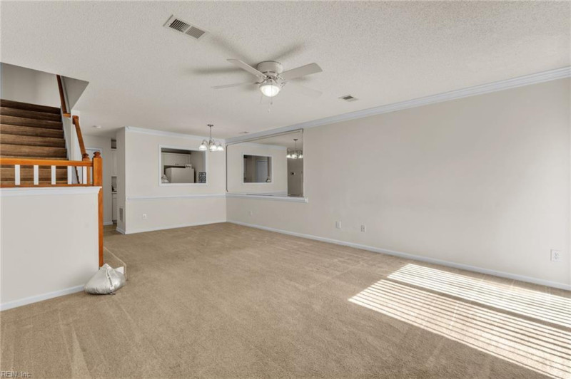 Photo 4 of 43 residential for sale in Chesapeake virginia