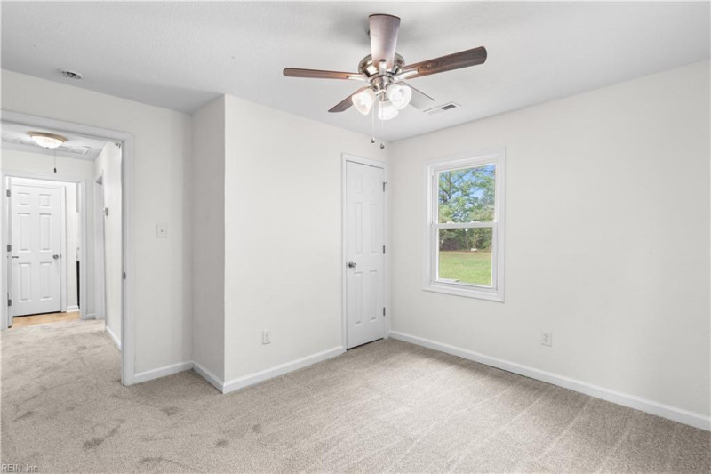 Photo 23 of 41 residential for sale in Chesapeake virginia