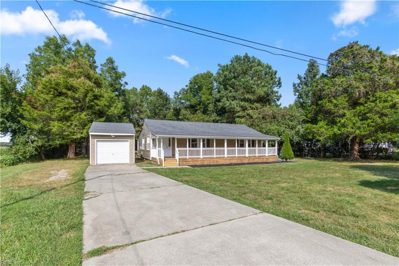 Photo 3 of 41 residential for sale in Chesapeake virginia