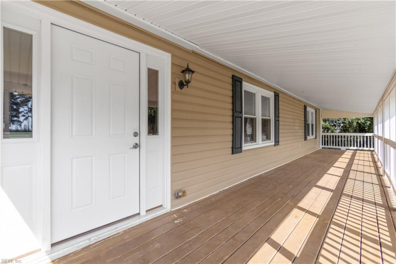 Photo 5 of 41 residential for sale in Chesapeake virginia