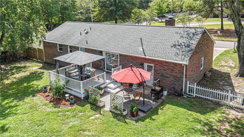 Photo 32 of 37 residential for sale in James City County virginia