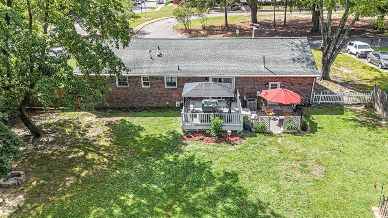 Photo 34 of 37 residential for sale in James City County virginia