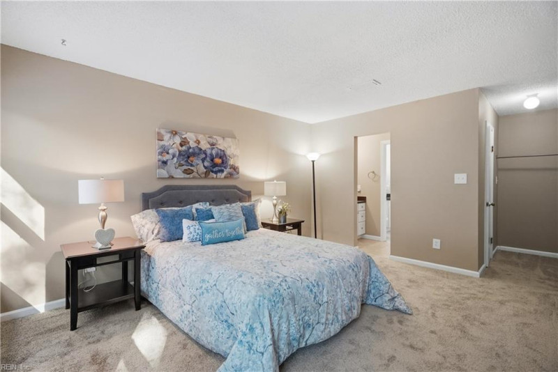 Photo 14 of 38 residential for sale in Virginia Beach virginia