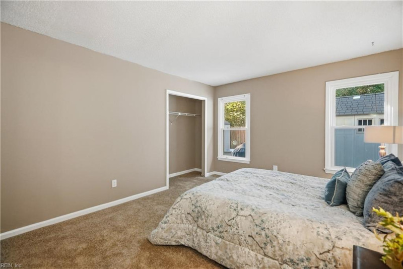 Photo 15 of 38 residential for sale in Virginia Beach virginia