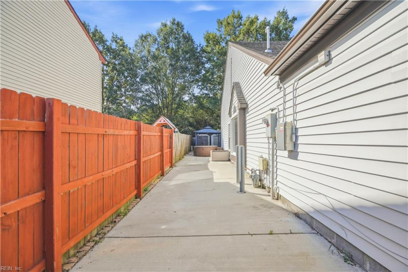 Photo 33 of 38 residential for sale in Virginia Beach virginia