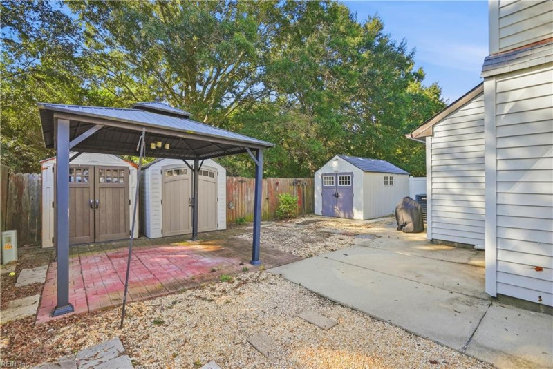 Photo 34 of 38 residential for sale in Virginia Beach virginia