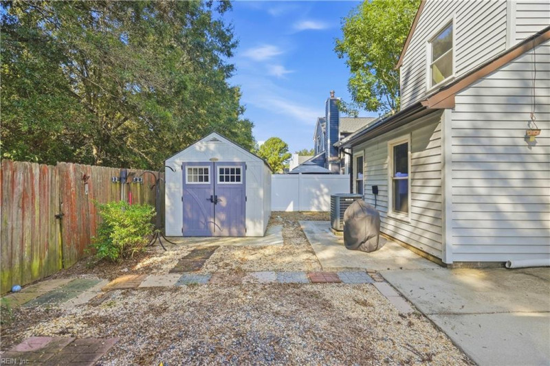 Photo 36 of 38 residential for sale in Virginia Beach virginia