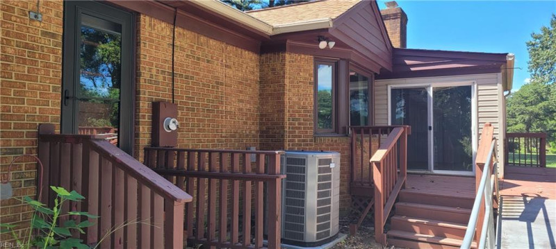 Photo 11 of 20 residential for sale in Suffolk virginia