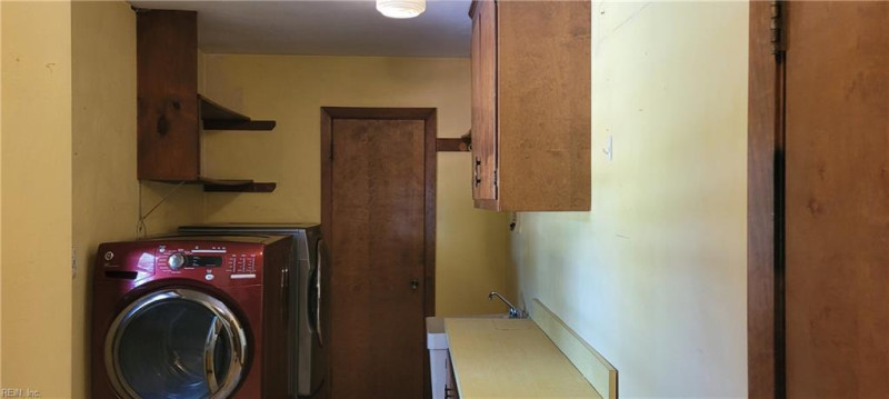Photo 18 of 20 residential for sale in Suffolk virginia