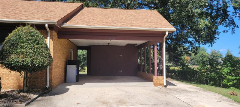 Photo 3 of 20 residential for sale in Suffolk virginia