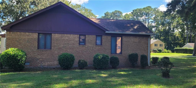 Photo 8 of 20 residential for sale in Suffolk virginia