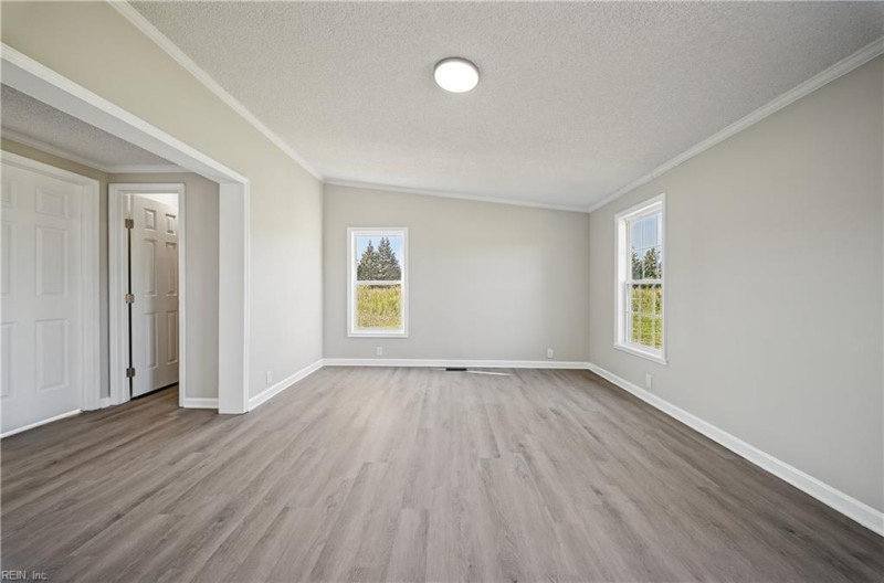 Photo 13 of 45 residential for sale in Suffolk virginia
