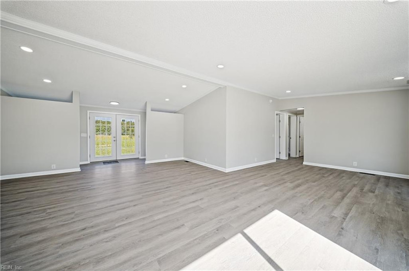 Photo 23 of 45 residential for sale in Suffolk virginia