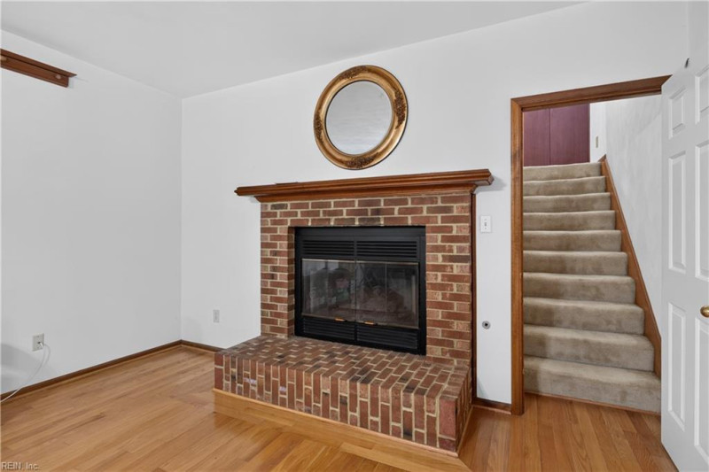 Photo 10 of 21 residential for sale in Chesapeake virginia