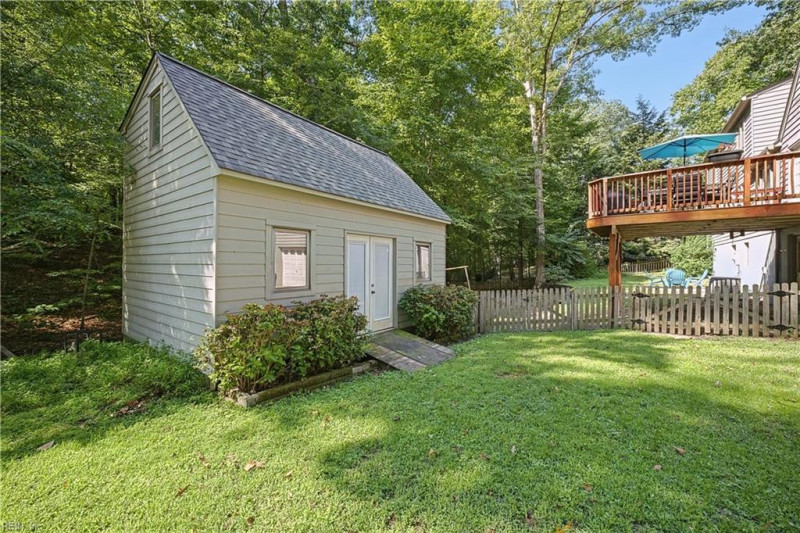Photo 24 of 31 residential for sale in James City County virginia