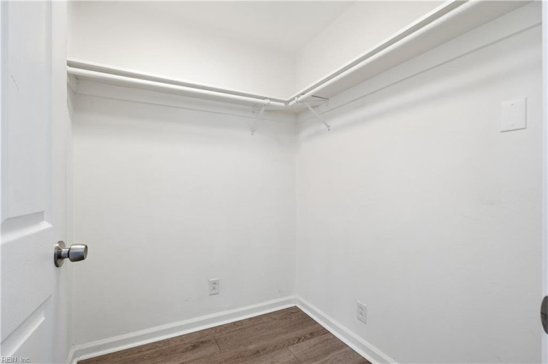 Photo 14 of 43 residential for sale in Virginia Beach virginia