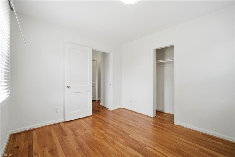 Photo 19 of 43 residential for sale in Virginia Beach virginia