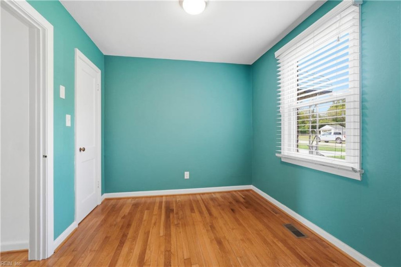 Photo 22 of 43 residential for sale in Virginia Beach virginia