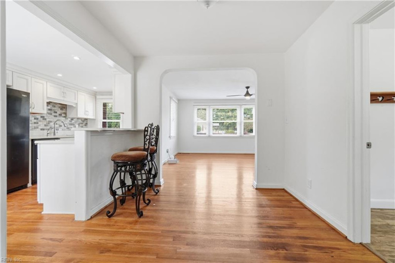 Photo 6 of 43 residential for sale in Virginia Beach virginia