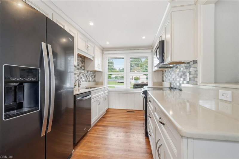Photo 7 of 43 residential for sale in Virginia Beach virginia