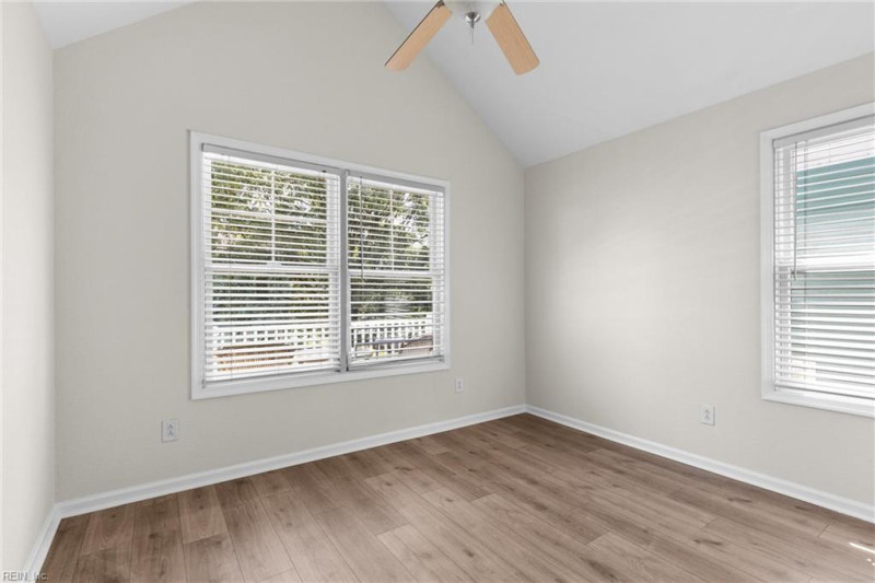 Photo 14 of 35 residential for sale in Virginia Beach virginia