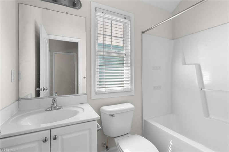 Photo 16 of 35 residential for sale in Virginia Beach virginia