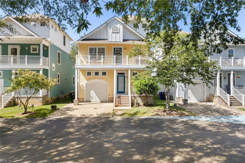 Photo 2 of 35 residential for sale in Virginia Beach virginia