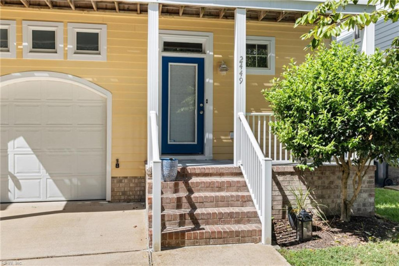 Photo 3 of 35 residential for sale in Virginia Beach virginia