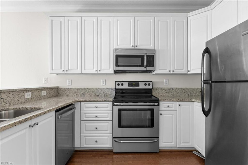 Photo 8 of 35 residential for sale in Virginia Beach virginia