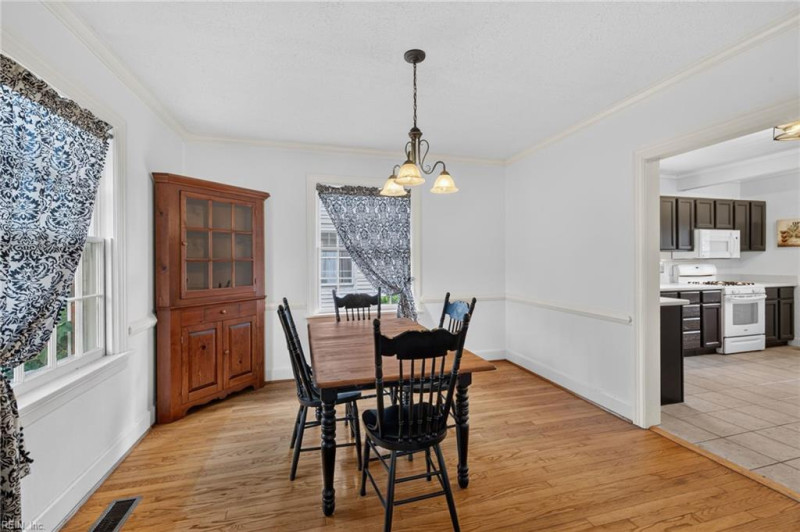 Photo 3 of 47 residential for sale in Newport News virginia Photo 3 of 47 residential for sale in Newport News virginia