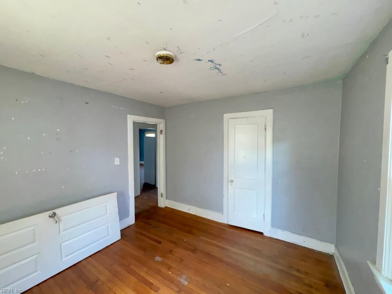 Photo 11 of 12 residential for sale in Norfolk virginia Photo 11 of 12 residential for sale in Norfolk virginia