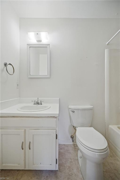 Photo 15 of 27 residential for sale in Chesapeake virginia