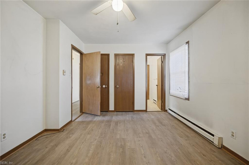 Photo 19 of 27 residential for sale in Chesapeake virginia