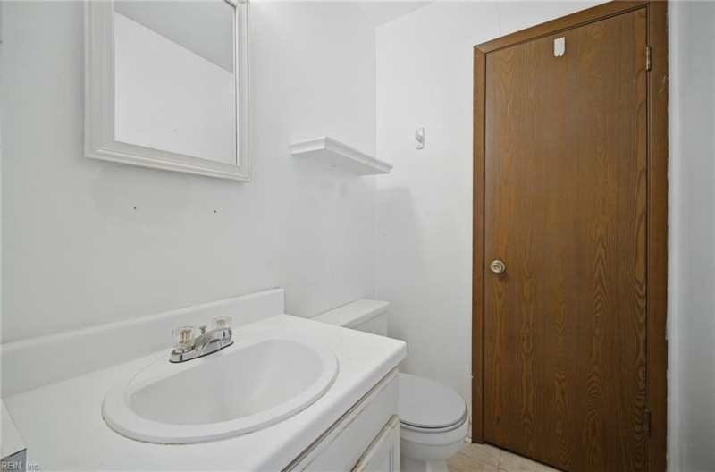 Photo 20 of 27 residential for sale in Chesapeake virginia