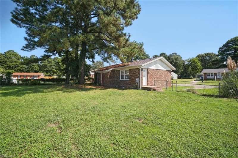 Photo 24 of 27 residential for sale in Chesapeake virginia