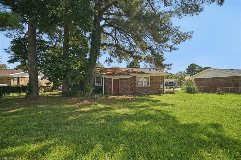Photo 25 of 27 residential for sale in Chesapeake virginia