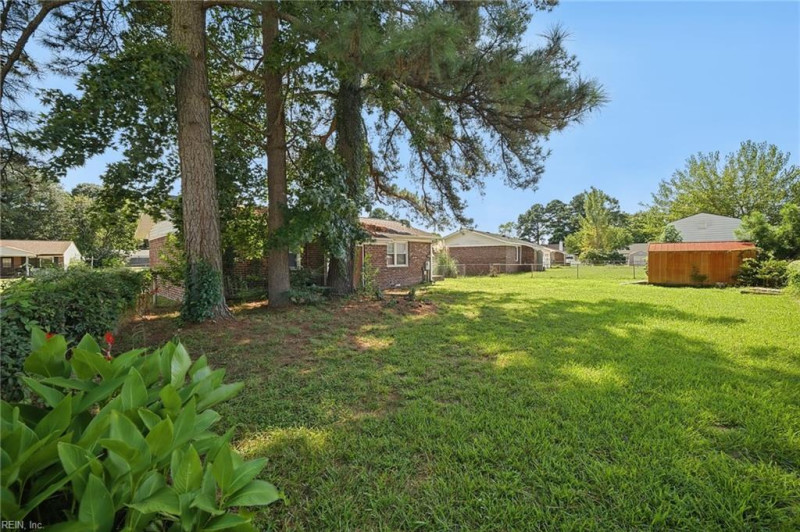 Photo 26 of 27 residential for sale in Chesapeake virginia
