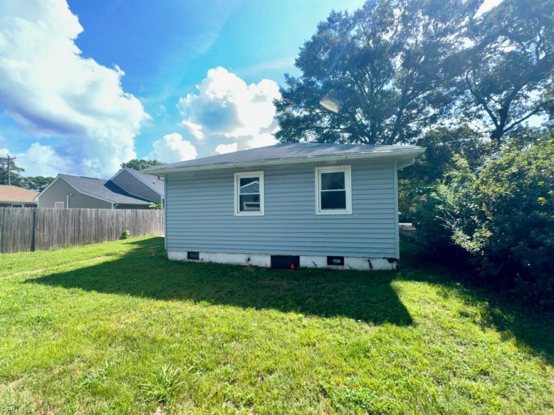 Photo 2 of 16 residential for sale in Chesapeake virginia Photo 2 of 16 residential for sale in Chesapeake virginia