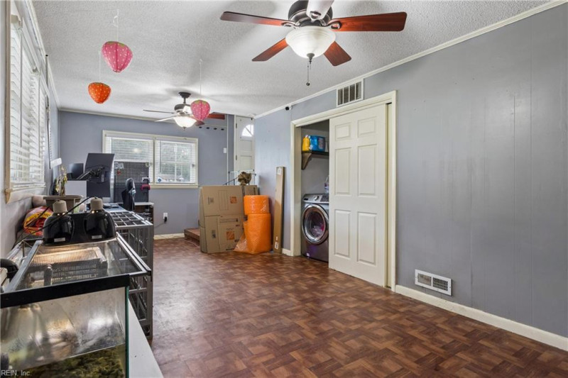 Photo 22 of 38 residential for sale in Chesapeake virginia