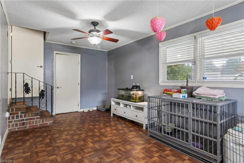 Photo 23 of 38 residential for sale in Chesapeake virginia