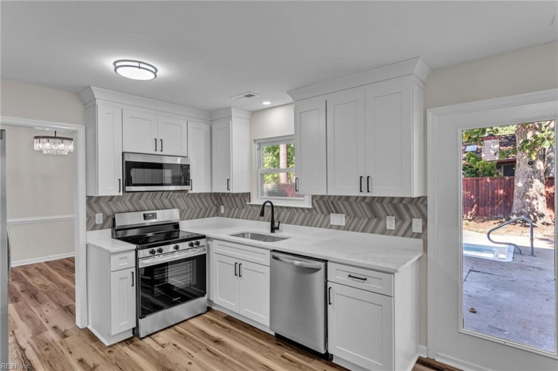 Photo 15 of 50 residential for sale in Virginia Beach virginia