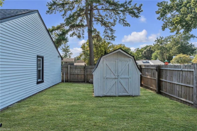 Photo 8 of 50 residential for sale in Virginia Beach virginia