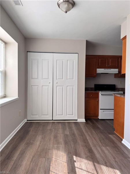 Photo 3 of 12 residential for sale in Virginia Beach virginia