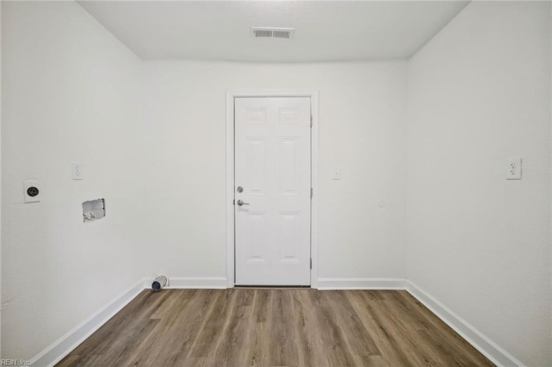 Photo 10 of 30 residential for sale in Portsmouth virginia