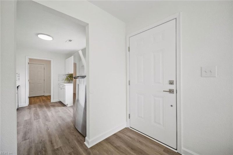 Photo 3 of 30 residential for sale in Portsmouth virginia