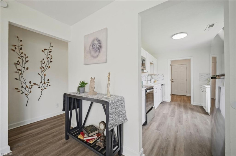 Photo 6 of 30 residential for sale in Portsmouth virginia