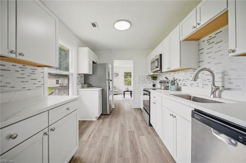 Photo 9 of 30 residential for sale in Portsmouth virginia