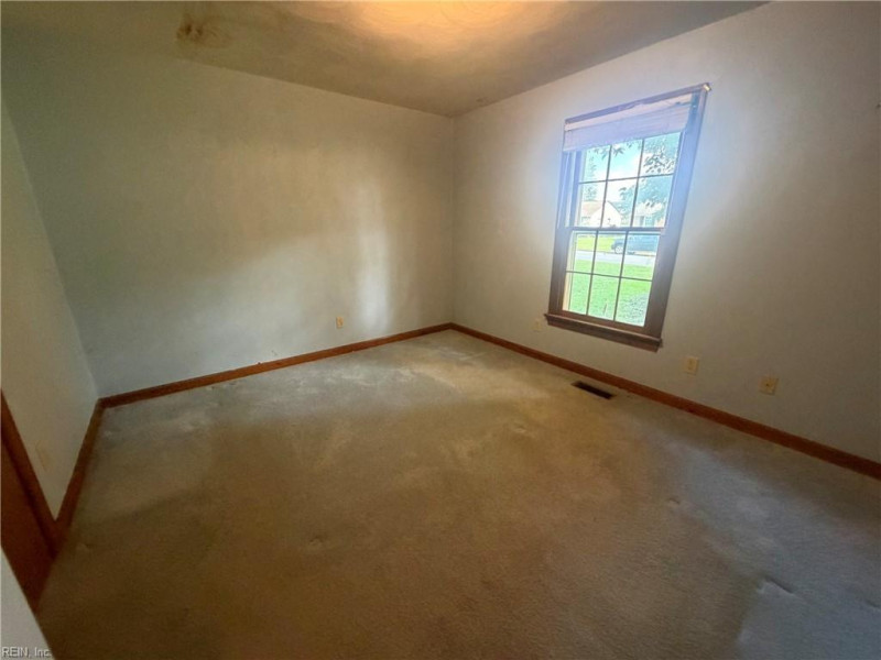 Photo 17 of 26 residential for sale in Chesapeake virginia Photo 17 of 26 residential for sale in Chesapeake virginia